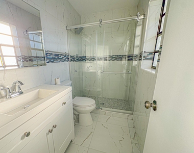 10687 Royal Palm Boulevard - Photo Thumbnail 12