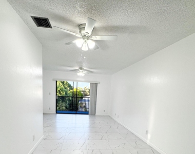 10687 Royal Palm Boulevard - Photo Thumbnail 4