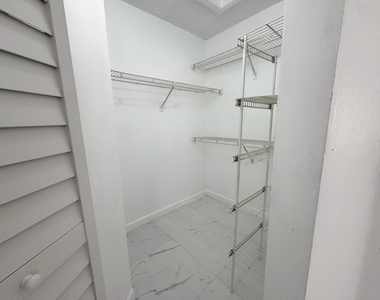10687 Royal Palm Boulevard - Photo Thumbnail 13
