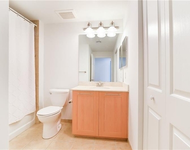 511 Se 5th Avenue - Photo Thumbnail 6