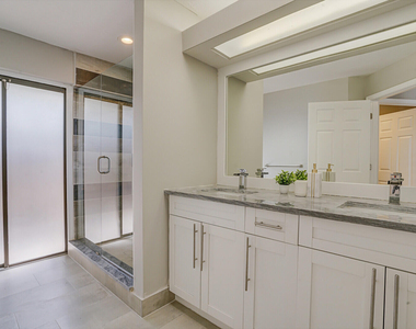 13834 Geranium Place - Photo Thumbnail 16