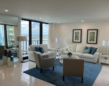 5420 N Ocean Drive - Photo Thumbnail 7