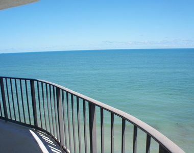 5420 N Ocean Drive - Photo Thumbnail 13