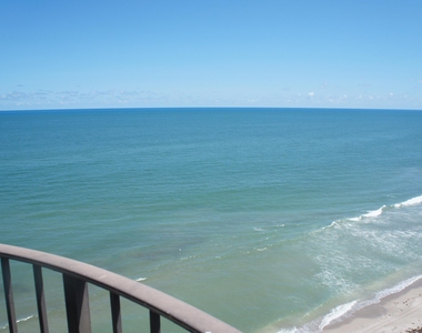 5420 N Ocean Drive - Photo Thumbnail 20