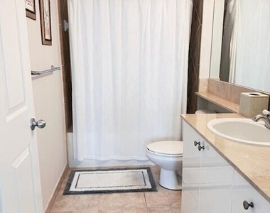 625 Casa Loma Boulevard - Photo Thumbnail 7