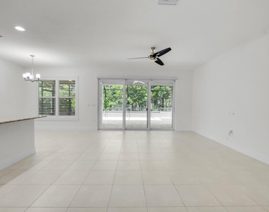 15205 Seaglass Terrace Lane - Photo Thumbnail 8