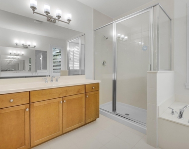 15205 Seaglass Terrace Lane - Photo Thumbnail 24