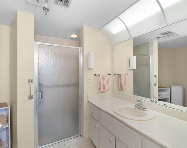 801 S Ocean Drive - Photo Thumbnail 10