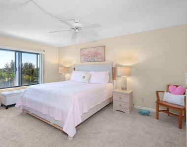 801 S Ocean Drive - Photo Thumbnail 11