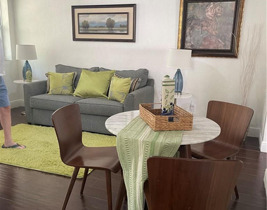 17 Ne 9th Avenue - Photo Thumbnail 10