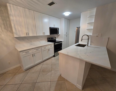 4503 Nw 6th Avenue - Photo Thumbnail 2