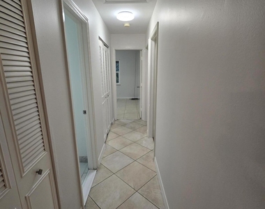 4503 Nw 6th Avenue - Photo Thumbnail 18