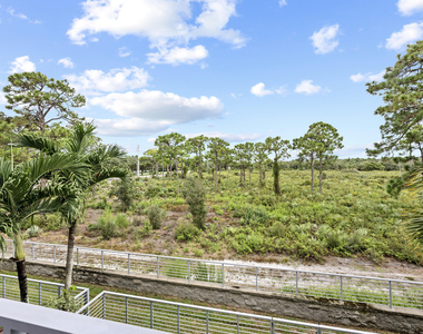 1811 Nw 42nd Drive - Photo Thumbnail 12