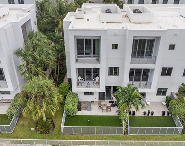 1811 Nw 42nd Drive - Photo Thumbnail 48