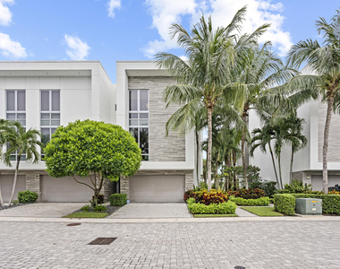 1811 Nw 42nd Drive - Photo Thumbnail 1
