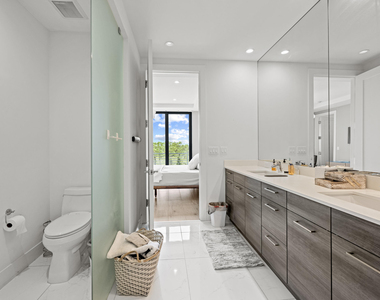 1811 Nw 42nd Drive - Photo Thumbnail 33