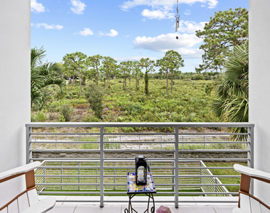 1811 Nw 42nd Drive - Photo Thumbnail 11