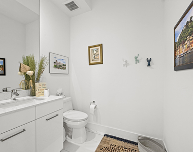 1811 Nw 42nd Drive - Photo Thumbnail 21