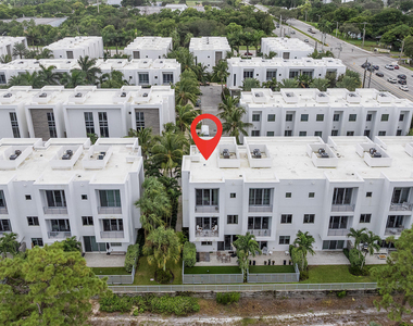 1811 Nw 42nd Drive - Photo Thumbnail 47