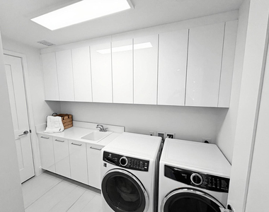 151 N Seabreeze Boulevard - Photo Thumbnail 21