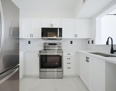 3020 Ne 32nd Avenue - Photo Thumbnail 7