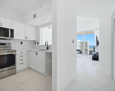 3020 Ne 32nd Avenue - Photo Thumbnail 1