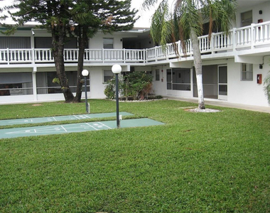1631 Nw 46th Avenue - Photo Thumbnail 1