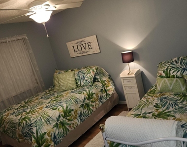 101 Country Lane - Photo Thumbnail 15