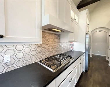 18801 Hidden Hill Terrace - Photo Thumbnail 20
