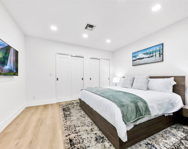 3329 Ne 17th Street - Photo Thumbnail 12