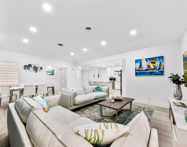3329 Ne 17th Street - Photo Thumbnail 6