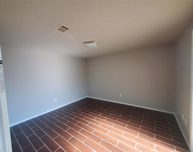 12413 Sw 2nd Street - Photo Thumbnail 13