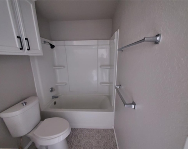 12413 Sw 2nd Street - Photo Thumbnail 9