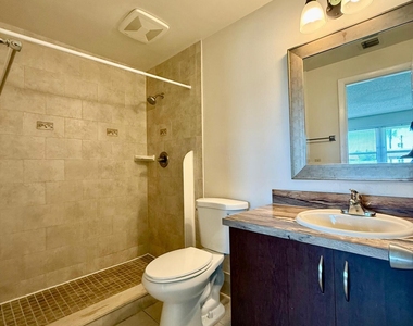 323 Gulfstream Road - Photo Thumbnail 8
