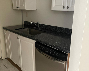 1068 N Benoist Farms Road - Photo Thumbnail 12