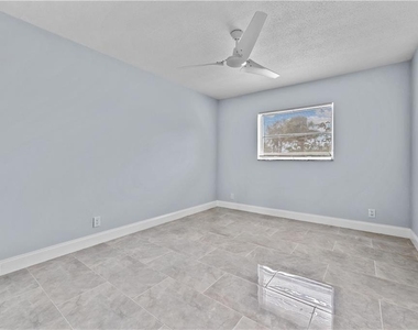 260 Nw 19th Street - Photo Thumbnail 12