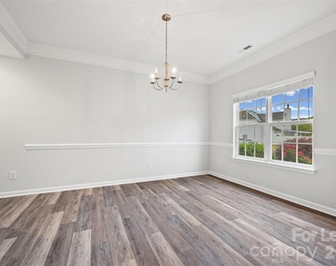 2704 Piersland Drive - Photo Thumbnail 32