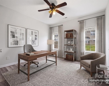 2704 Piersland Drive - Photo Thumbnail 9