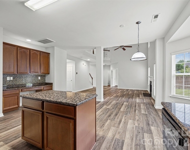 2704 Piersland Drive - Photo Thumbnail 14