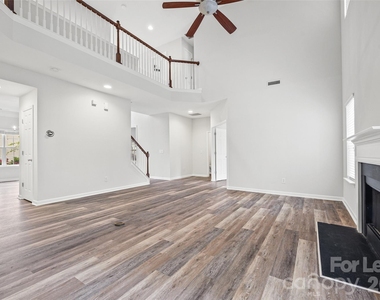2704 Piersland Drive - Photo Thumbnail 8