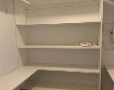 2830 Ne 30th Place - Photo Thumbnail 4