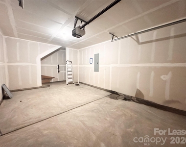 6131 Faron Way - Photo Thumbnail 15