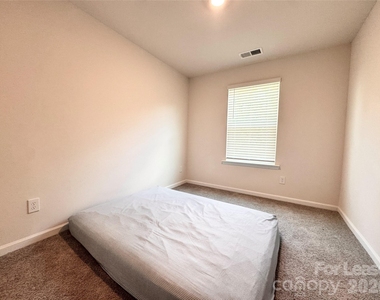 6131 Faron Way - Photo Thumbnail 14