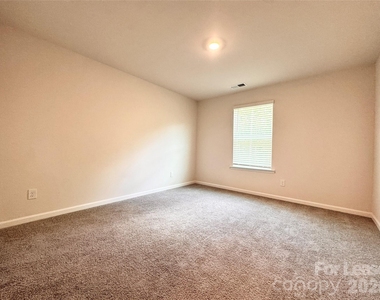 6131 Faron Way - Photo Thumbnail 8