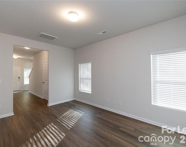 1419 Amhurst Street - Photo Thumbnail 12