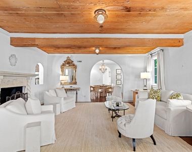 746 Upland Road - Photo Thumbnail 2