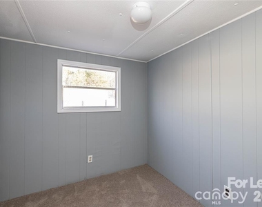 126 Poe Drive - Photo Thumbnail 17