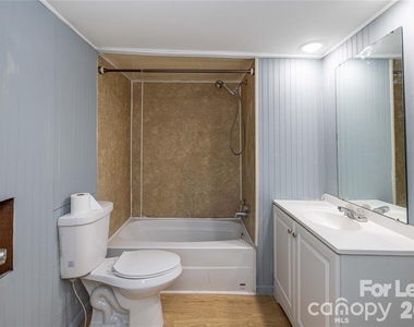 126 Poe Drive - Photo Thumbnail 19