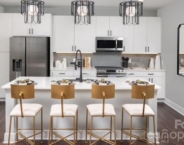2408 South Boulevard - Photo Thumbnail 24