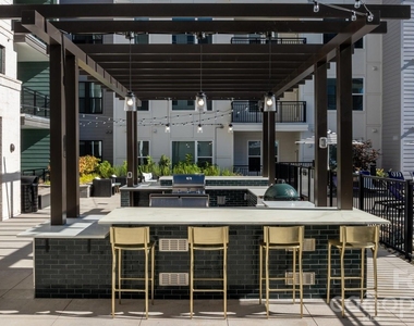 2408 South Boulevard - Photo Thumbnail 12
